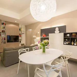 Tortona Citylife Washington M4 , Milano Italia